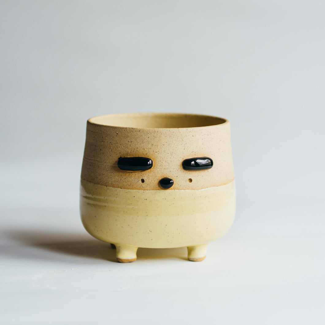 Little Dobby planter - yellow