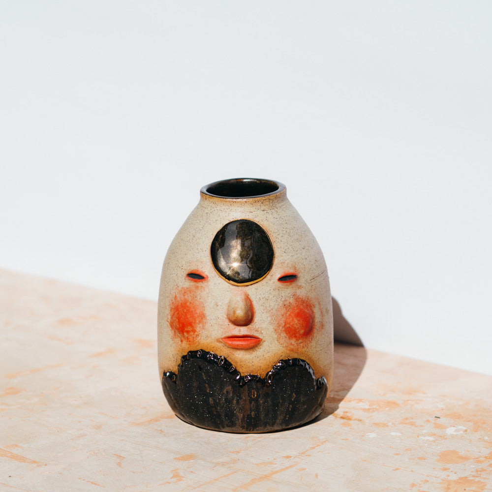 Face vase - Huang 黄